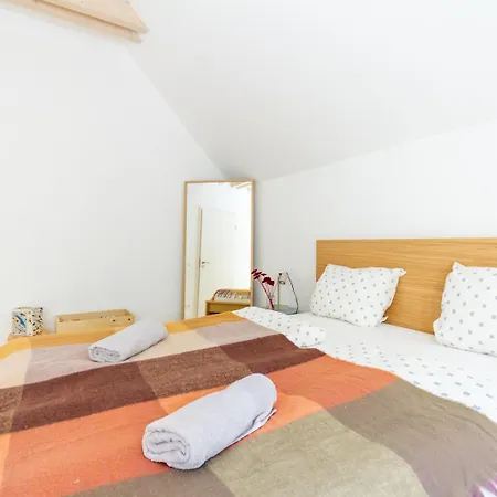 Bbq Terrace Balaton 2br Apartment Balatonszarszo
